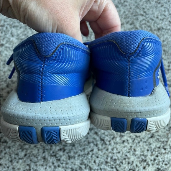 Boys Under Armour shoes - Picture 5 of 11